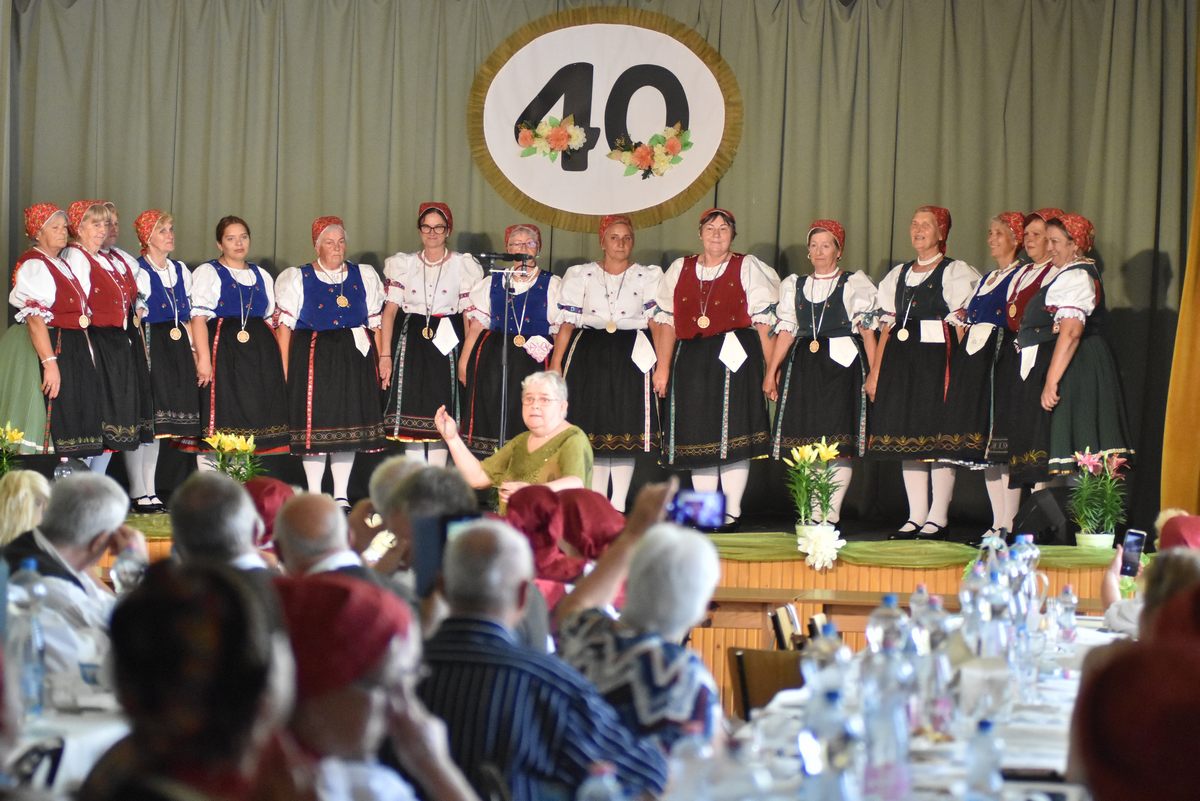 asszonykorus-40-sp-001