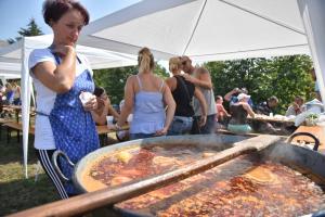 zz-delelott-fevonulas-015