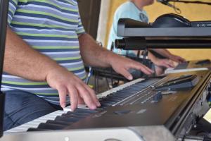 zz-delelott-fevonulas-017