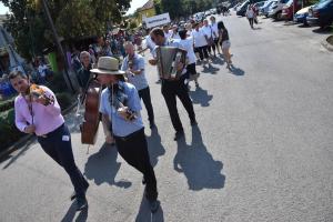 zz-delelott-fevonulas-049